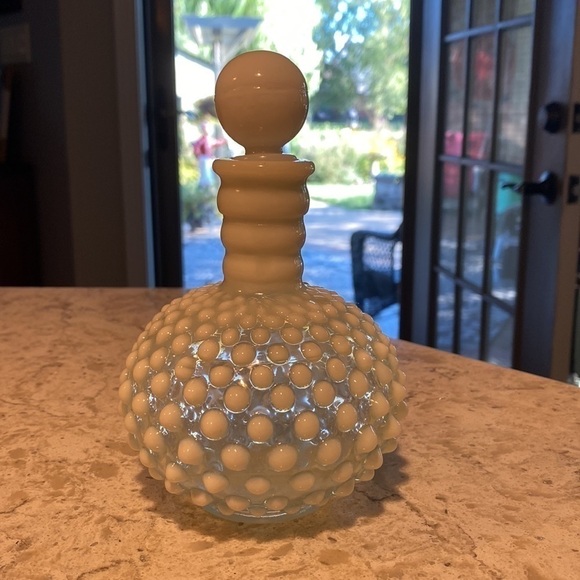 VINTAGE, FENTON, HOBNAIL, WHITE OPALESCENT, GLASS COLOGNE BOTTLE, W/STOPPER. G12